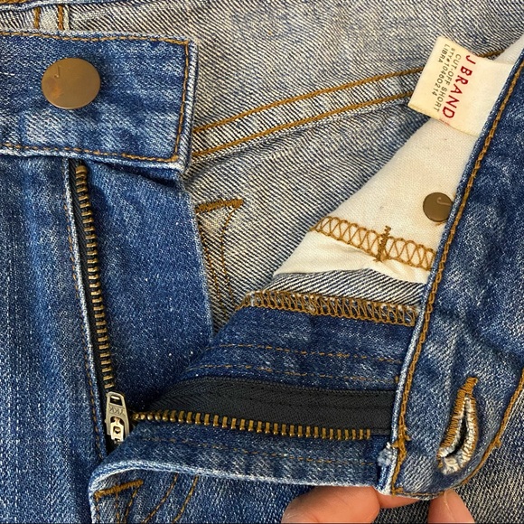 J BRAND Libra Cut Off Denim Shorts - Medium Blue, Size 27 - Picture 4 of 12